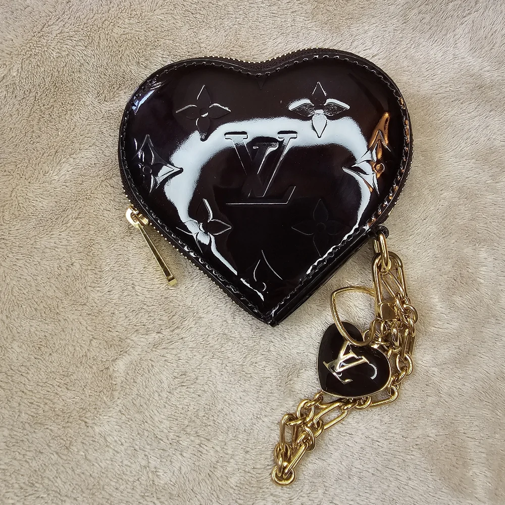 Louis Vuitton Vernis Purple Patent Leather Heart Coin purse